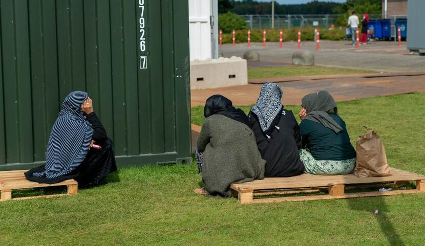 Afghaanse evacuees in de noodopvang